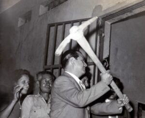 1959. Enero, 8. Inicio de la demolición de la cárcel El Obispo.