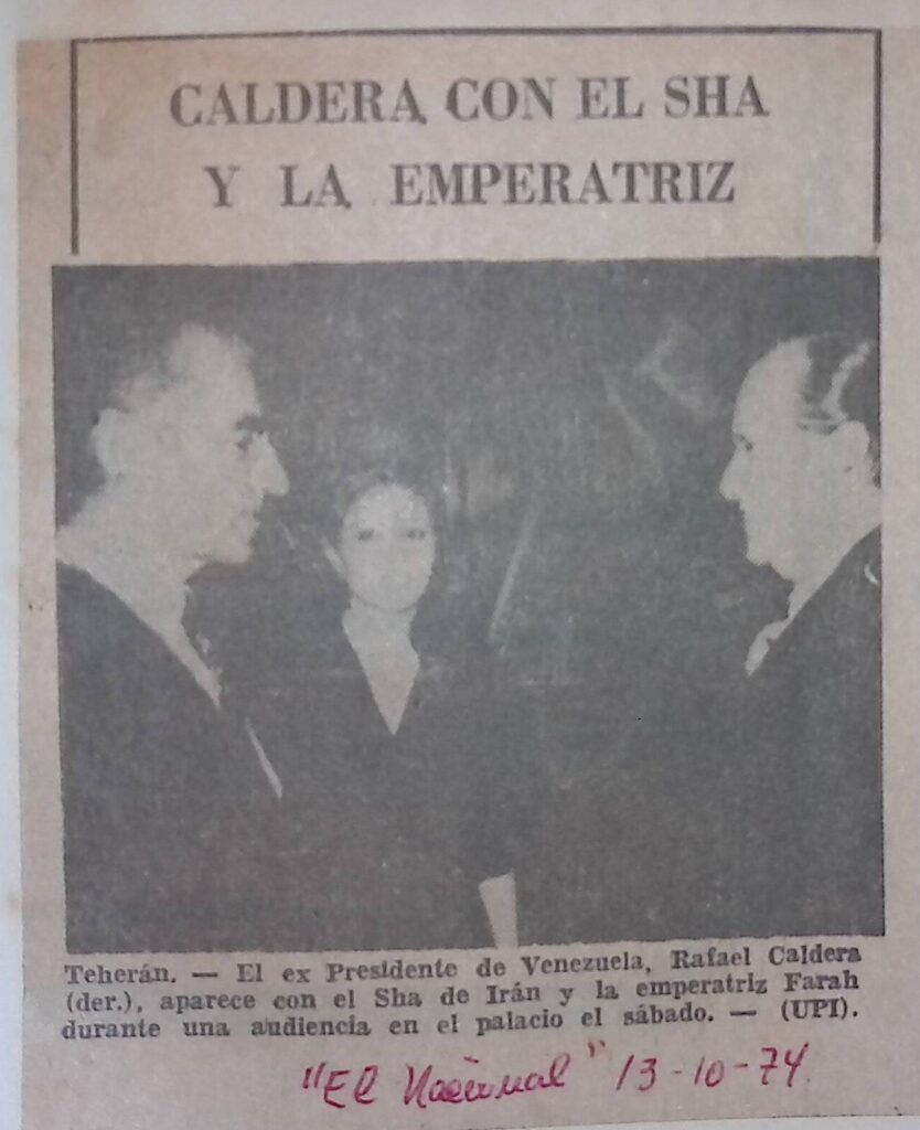 Rafael Caldera y el Sah de Irán, Mohammad Reza Pahleví. El Nacional, 13 de octubre de 1974. 