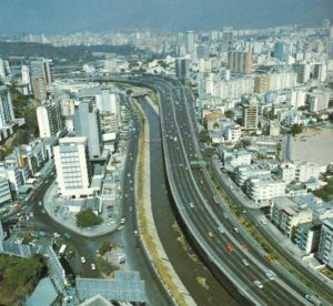 1973. Abril, 22. Inauguración segundo piso de la Autopista Francisco Fajardo.