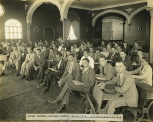 1939. Enero. Reunión preparatoria del primer congreso nacional de la UNE.
