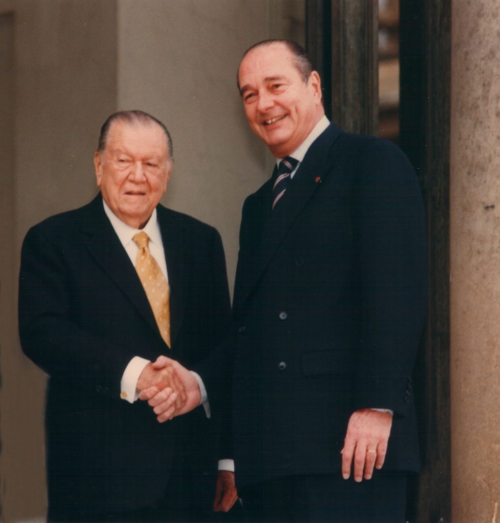 1998. Marzo, 20. Visita oficial al presidente francés Jacques Chirac. Palacio del Eliseo, París.