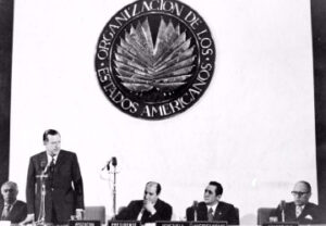 Rafael Caldera en la OEA