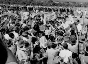 1958. Rafael Caldera en Barinas durante campaña