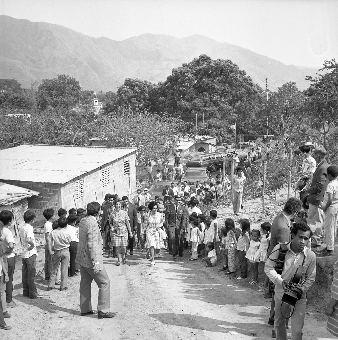 1973. Abril, 6. Reportaje de Alfredo Schael sobre los «Parques de bolsillo»