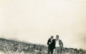 1936. Laguna de Mucubají, páramo merideño, la reconciliación después de imitar el duelo de Rufino, con Pedro José Lara Peña.