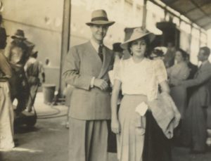 1941. Agosto, 14. Rafael Caldera y Alicia Pietri durante su Luna de Miel.