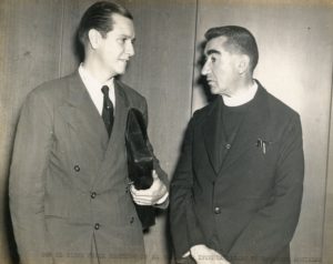 1942. Rafael Caldera con el padre Félix Restrepo en el Seminario Interamericano de Estudios Sociales en Washington.