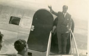1947. Noviembre - Diciembre. Llegada al aeropuerto de Mérida.