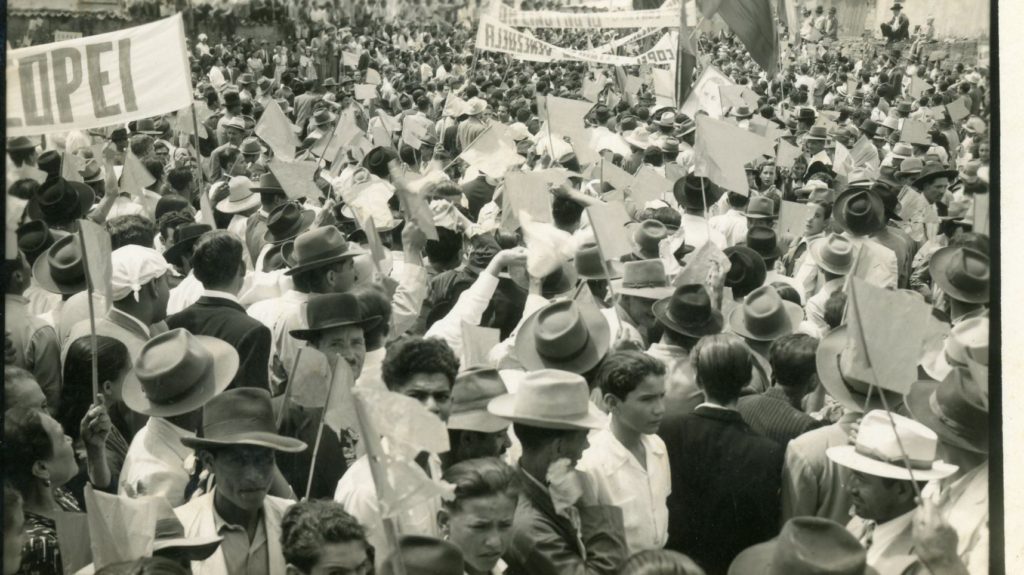 1952. Campaña para la Constituyente en Mérida.