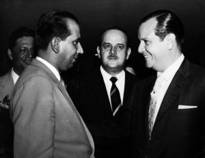 1958. Agasajo en el hotel Tamá, en San Cristóbal, por el gobernador Santiago Ochoa Terán, en compañía de Carlos Andrés Pérez.