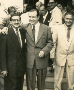 1958. Febrero, 1. En Puntofijo se encuentra con Hilarión Cardozo, quien estuvo varios años en prisión.