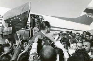 1958. Febrero, 1. Llegada a Maiquetía del exilio.