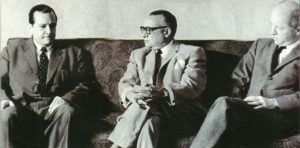 1958. Octubre, 31, firma del Pacto de Puntofijo. con Rómulo Betancourt y Jóvito Villalba.
