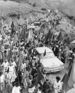 1958. Recorrido por los pueblos del sur de Mérida, en la campaña electoral presidencial.
