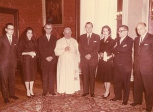 1959. Septiembre, 8. Audiencia con SS Juan XXIII. Están Edgar Sanabria, Gonzalo Barrios y sus hijos Mireya y Rafael Tomás.