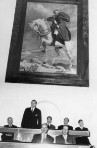 1960. Ecuador. Rafael Caldera en el Salón de la ciudad de Quito.