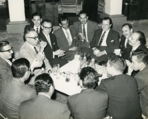 1961. Mayo. Congreso del Caribe en Los Núñez , aparecen Rómulo Betancourt, Lorenzo Fernández, Hilarión Cardozo, entre otros.