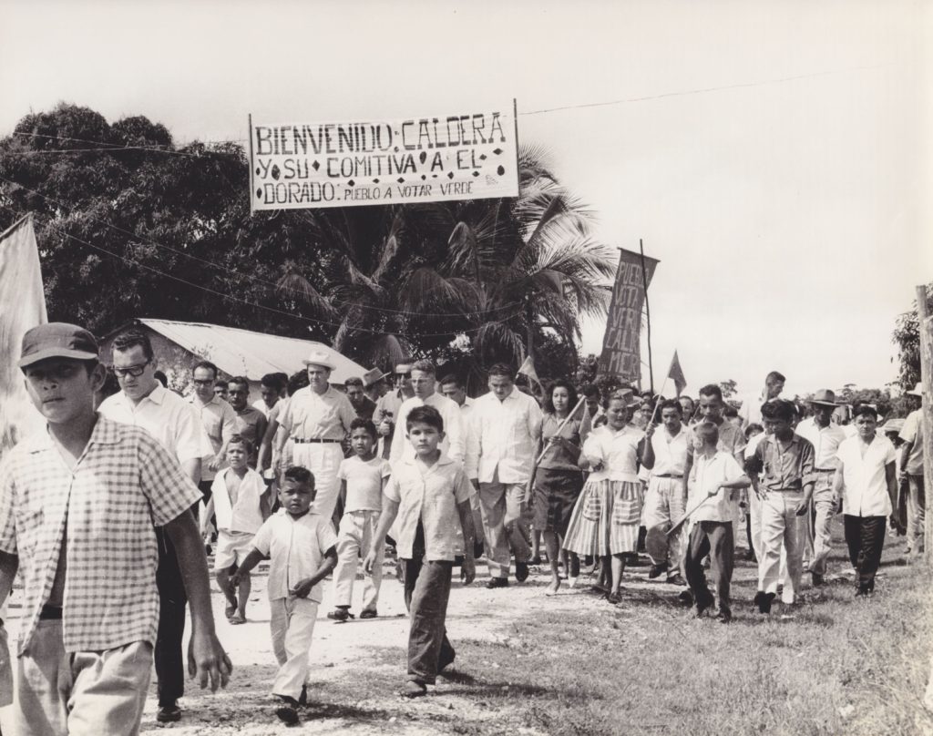 1963. Campaña electoral presidencial en El Dorado, Bolívar.