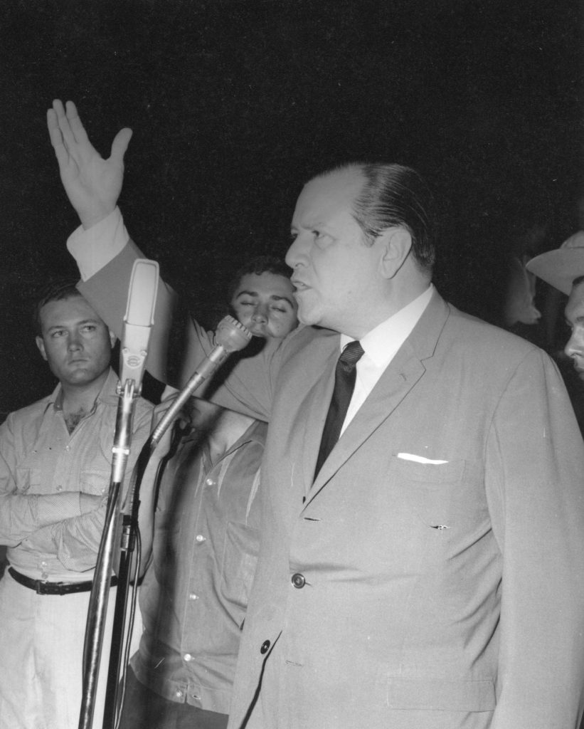 1964. Rafael Caldera durante un acto público.