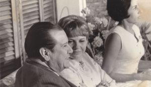 1968. Diciembre. Rafael Caldera con Sofía Imber en Tinajero.
