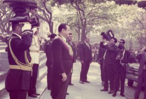 1969. Marzo, 11. Saliendo del Capitolio el día de la Toma de posesión.