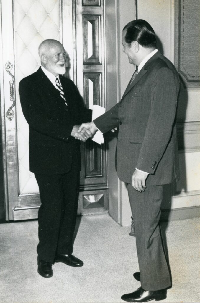 1970. Abril, 22. Encuentro con Enrique Tejera en el Palacio de Miraflores.