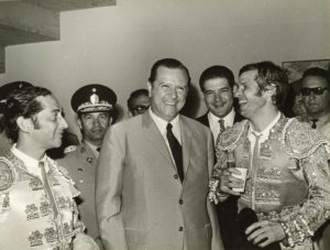 1970. Enero, 25. Encuentro con Manuel Benítez, El Cordobés, en corrida de las Ferias de San Sebastián, estado Táchira.