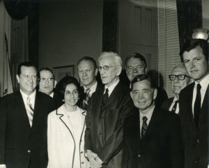 1970. Junio, 4. En el Congreso de USA, acompañado de Gerald Ford, Edward Kennedy y John Mc Cormack, speaker de la Cámara.