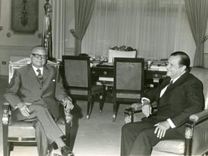 1970. Septiembre, 1. Encuentro con el ex presidente Rómulo Betancourt en Miraflores.