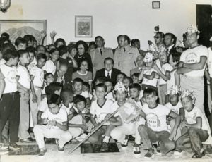 1970. Septiembre, 4. Visita de los niños del Plan Vacacional de la Fundación Festival del Niño a La Casona.