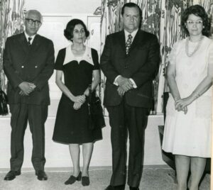 1971. Febrero, 3. Con Ligia y Ramón J. Velázquez, en una visita a la motonave Venezuela.
