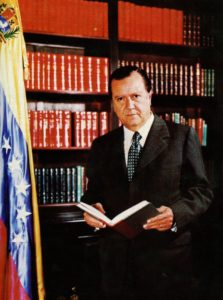 1972. Rafael Caldera en el despacho presidencial de La Casona.