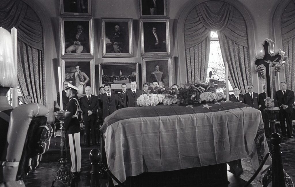 1972. Julio, 7. Honores fúnebres al expresidente Raúl Leoni.