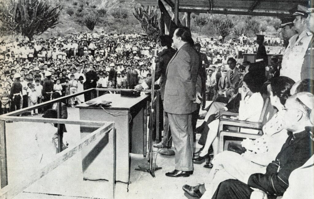 1973. Junio, 29. Inicio de la construcción de la carretera Mérida-Panamericana.