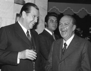 1973. Mayo, 25. Con Lorenzo Fernández en la Embajada Argentina, con motivo de la toma de posesión de Campora.