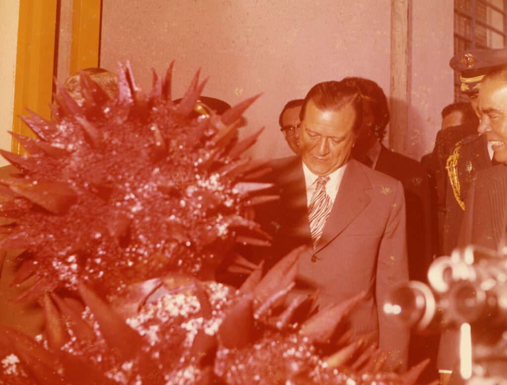 1973. Visita a la producción del programa de televisión infantil Sopotocientos.