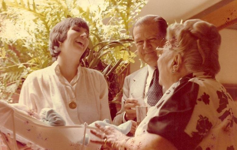 1978. Mayo, 26. Con María Eva Rodríguez de Liscano, Alicia Helena Caldera de Araujo y su tercer hijo, Juan Andrés.