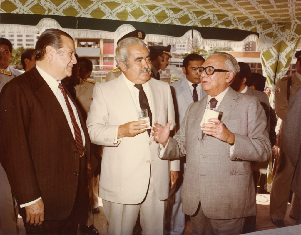 1980. Encuentro con el presidente Luis Herrera Campíns y el expresidente Rómulo Betancourt.