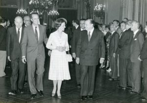 1980. Mayo, 13. Encuentro con los reyes de Bélgica en en el Palacio Real de Bruselas, Bélgica.