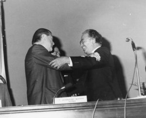 1982. Agosto, 30. Parlamento Latinoamericano en Bogotá, con el Presidente Belisario Betancur.