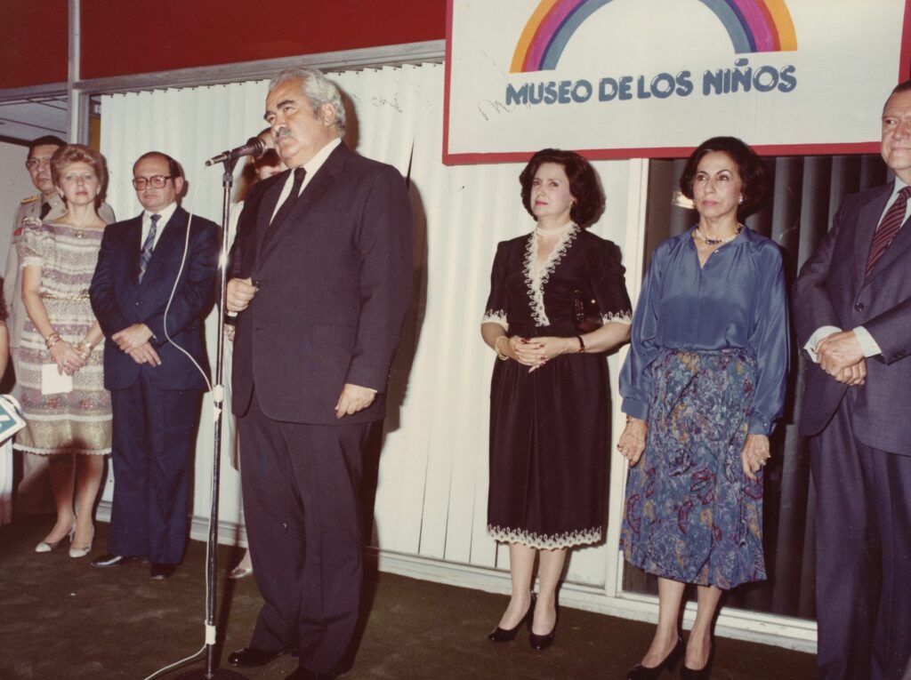 1982. Agosto, 5. Alicia Pietri de Caldera al inaugurar el Museo de los Niños