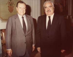 1982. Rafael Caldera en el Despacho Presidencial en Miraflores con el presidente Luis Herrera Campíns.