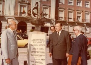 1982. Octubre. Monumento homenaje a la Reina Isabel La Católica, en el Instituto de Cooperación Iberoamericana, Madrid, España.
