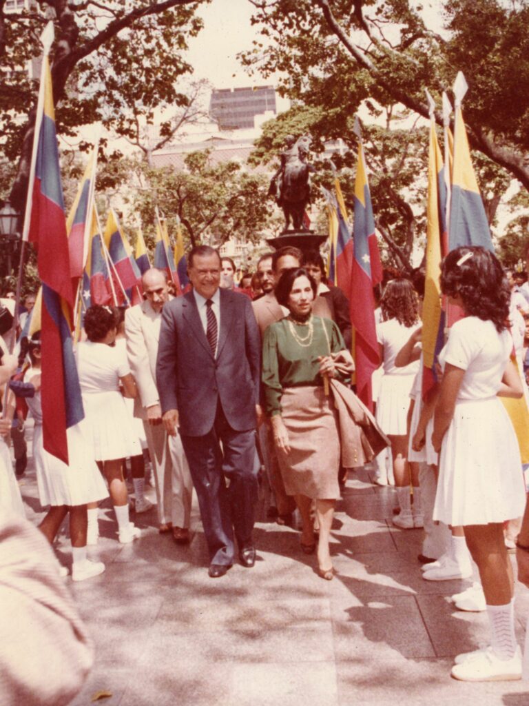 1983. Enero, 23. En la Plaza Bolívar de Caracas.