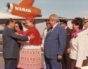 1983. Febrero, 22. Recibimiento al Cardenal José Alí Lebrún en Maiquetía.