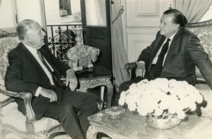 1984. Abril, 24. Con el presidente Fernando Belaúnde Terry en Lima, Perú.