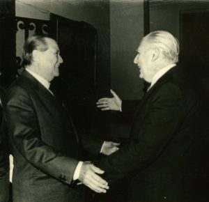 1984. Abril, 24. Encuentro con el presidente Fernando Belaúnde Terry, en Lima.