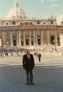 1984. Diciembre, 8. en la Plaza San Pedro, Roma, El Vaticano.