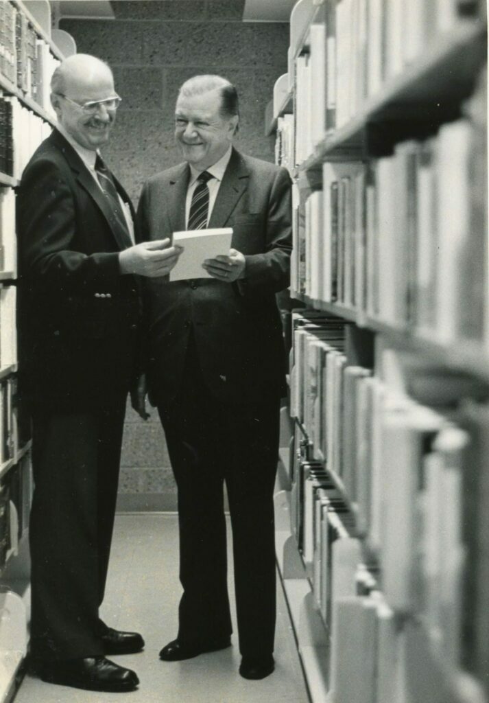 1984. Octubre, 30. En la Biblioteca de la Universidad de Connecticut.