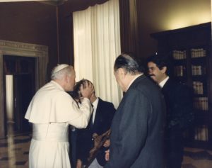 1985. Diciembre. Audiencia privada con SS Juan Pablo II